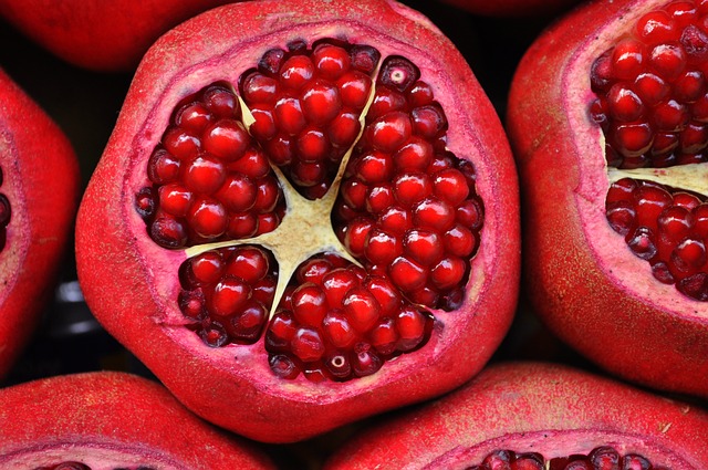 pomegranate, younger